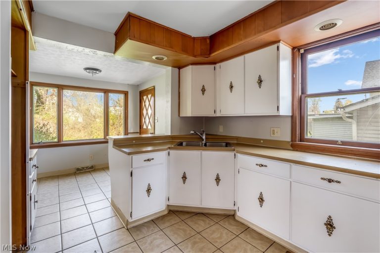 1631 8th Street, Ashtabula, OH - Photo 8