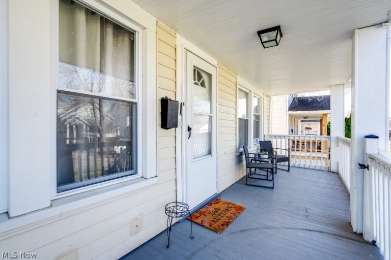 4691 Burleigh Road, Garfield Heights, OH - Photo 4