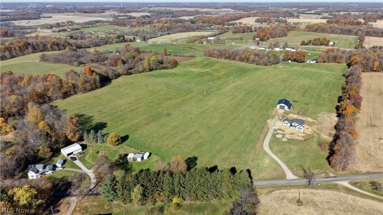 14281 North Liberty Road, Mount Vernon, OH - Photo 2