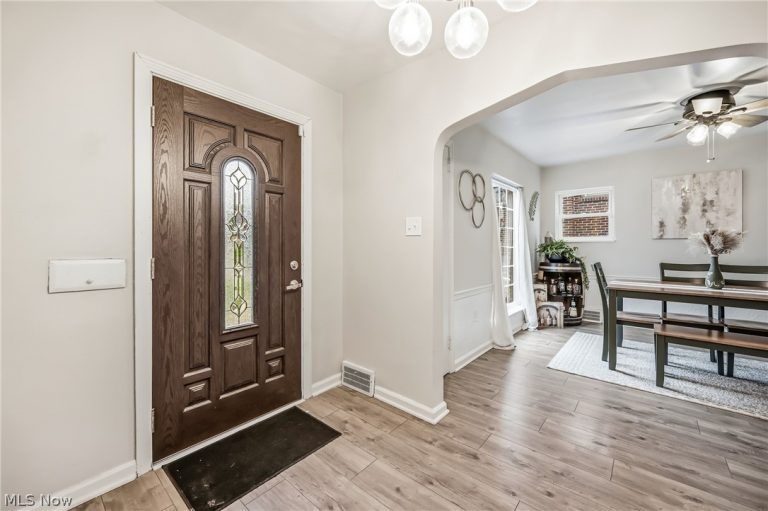 1724 Chestnut Boulevard, Cuyahoga Falls, OH - Photo 3