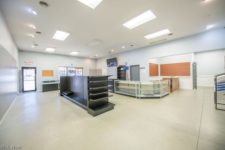 1315 Wooster Avenue, Strasburg, OH - Photo 8