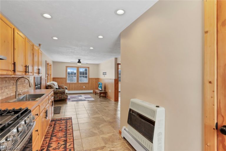 18010 Winterset Lane, Lore City, OH - Photo 8