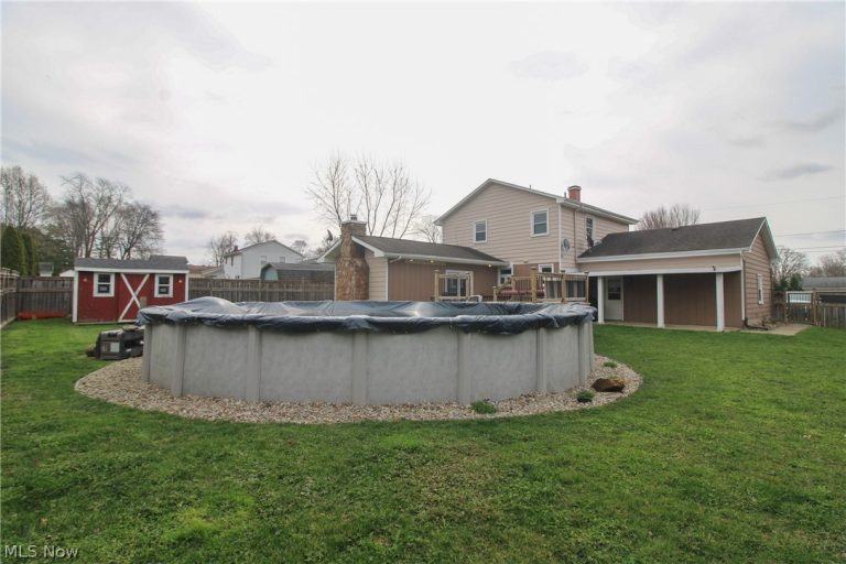 1913 Cloverbrook Drive, Mineral Ridge, OH - Photo 5