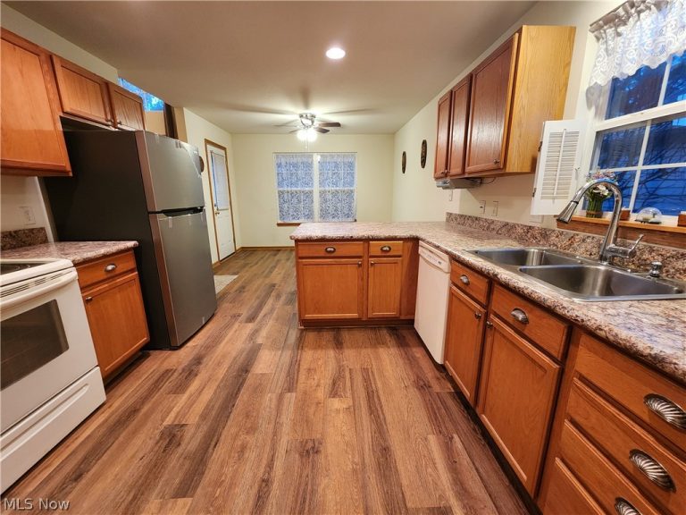 125 Fitch Boulevard #204, Youngstown, OH - Photo 4