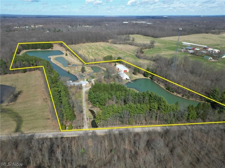 16474 Palmyra Road, Lake Milton, OH, 44429