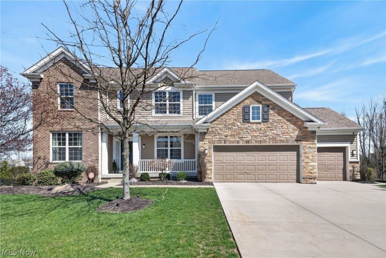18079 Clare Court, Strongsville, OH - Photo 2