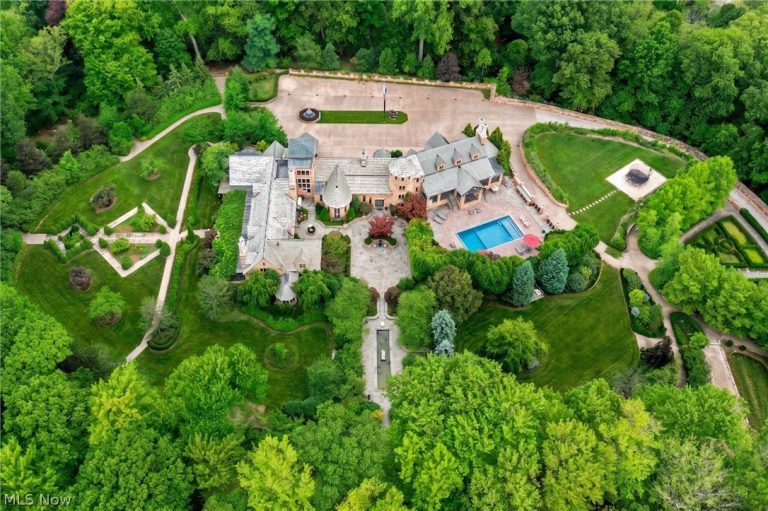 8900 Eagle Road, Kirtland, OH - Photo 4