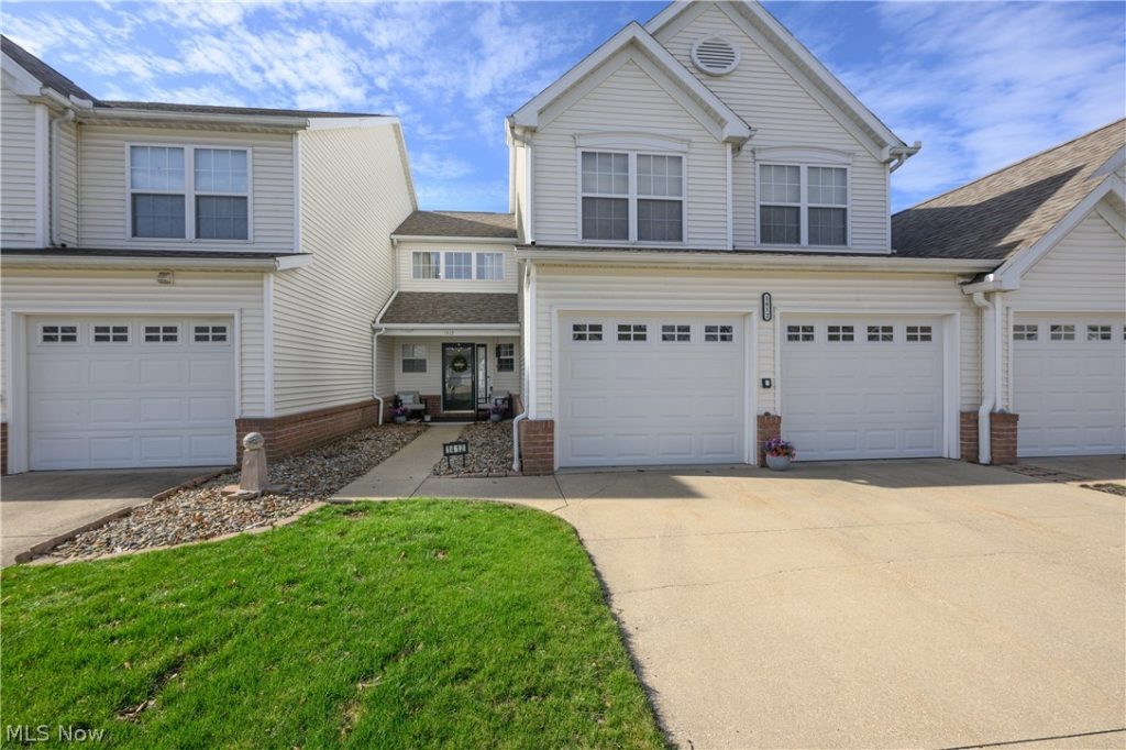1412 Camden Ridge Boulevard, Akron, OH