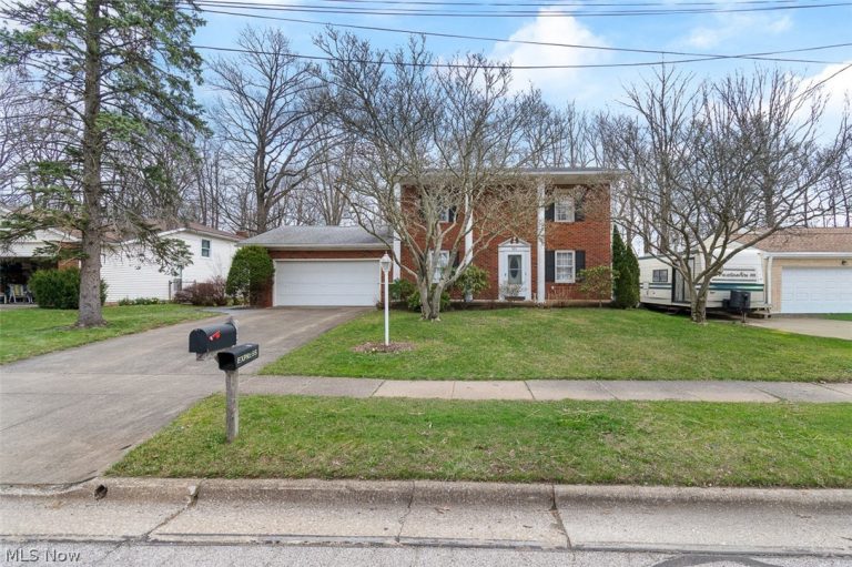 525 Narragansett Drive, Tallmadge, OH - Photo 2