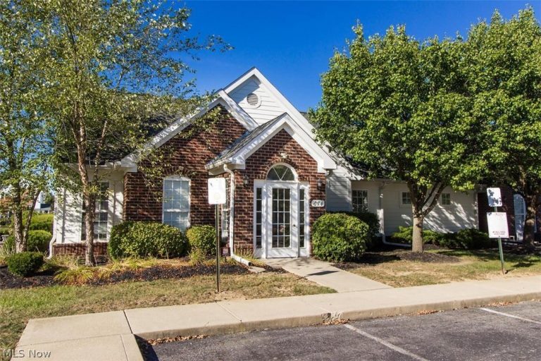 633 Lakeview Drive, Grove City, OH - Photo 5