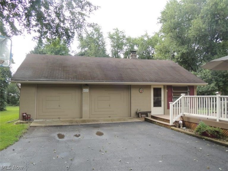 6531 Columbiana New Castle Road, New Middletown, OH - Photo 2