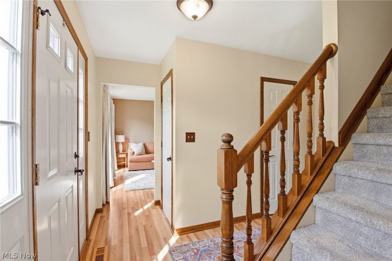 1271 Atterbury Drive, Macedonia, OH - Photo 8
