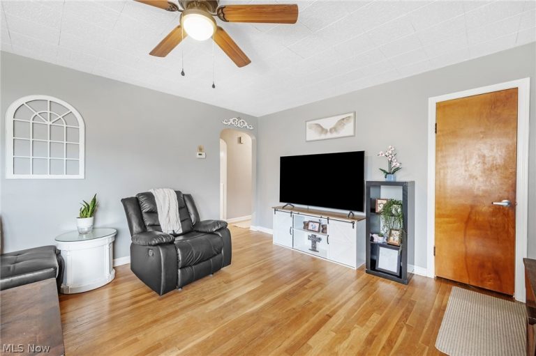 339 Schrop Avenue, Akron, OH - Photo 3