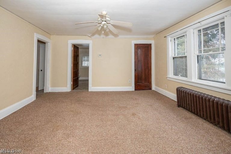 3114 Neosho Road #up, Youngstown, OH - Photo 3