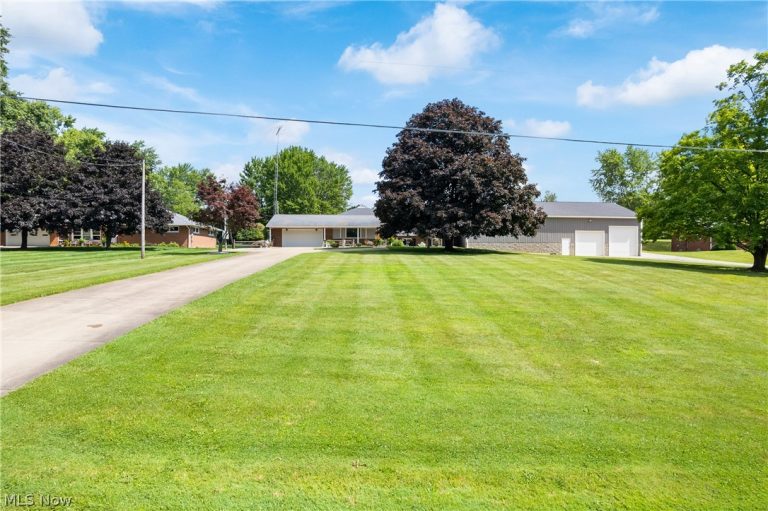 22840 Buck Road, Alliance, OH - Photo 2