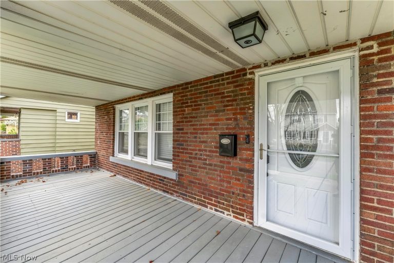 3562 Cedarbrook Road, University Heights, OH - Photo 2