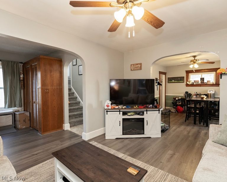 139 Cornell Avenue, Elyria, OH - Photo 8