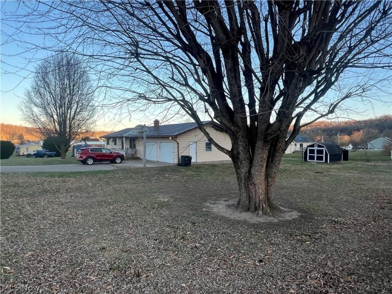 1715 South Street, Stockport, OH - Photo 6