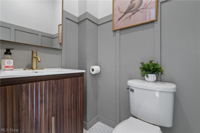 425 Myrtle Avenue, Cuyahoga Falls, OH - Photo 8