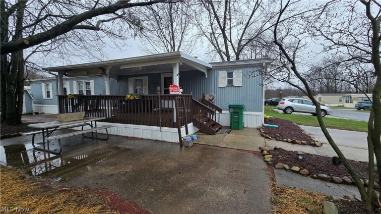 6465 Linda, Ravenna, OH - Photo 2