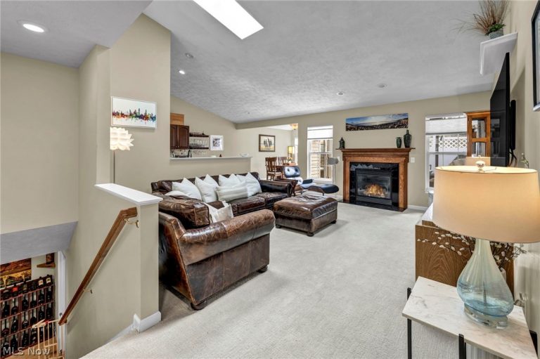 1920 Parkgate Avenue, Akron, OH - Photo 8