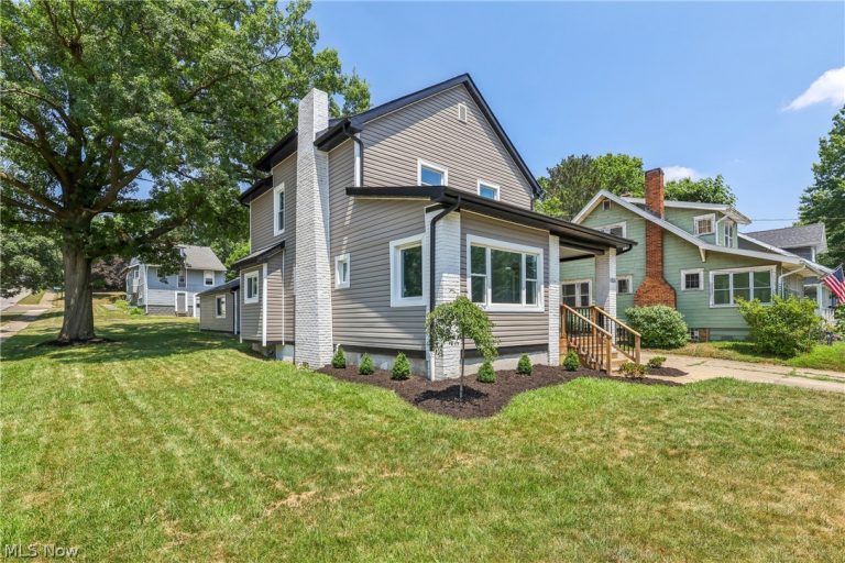 1551 Preston Avenue, Akron, OH - Photo 3