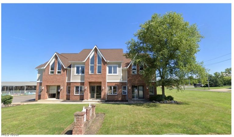 320 Orchardview Road, Seven Hills, OH, 44131