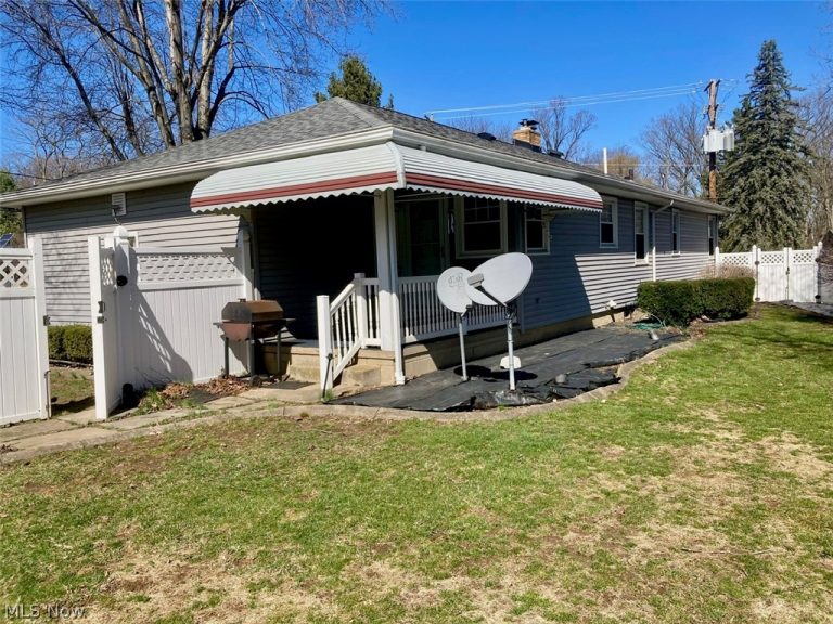 2305 Schenley Avenue, Youngstown, OH - Photo 6