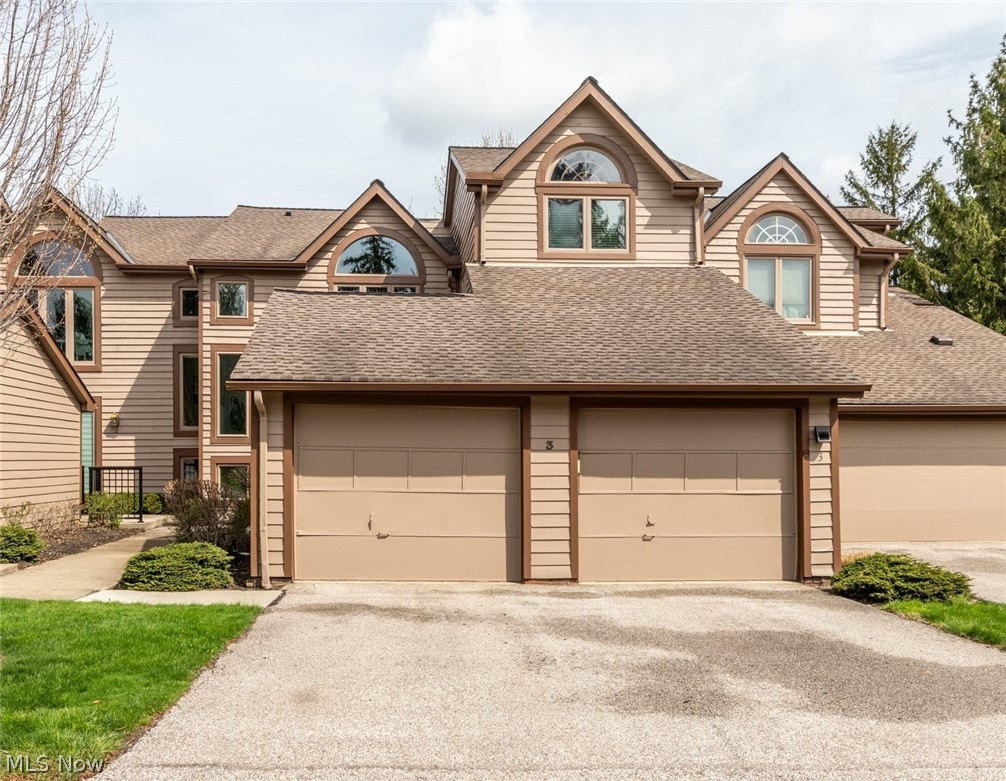 3 Windrush Lane, Beachwood, OH