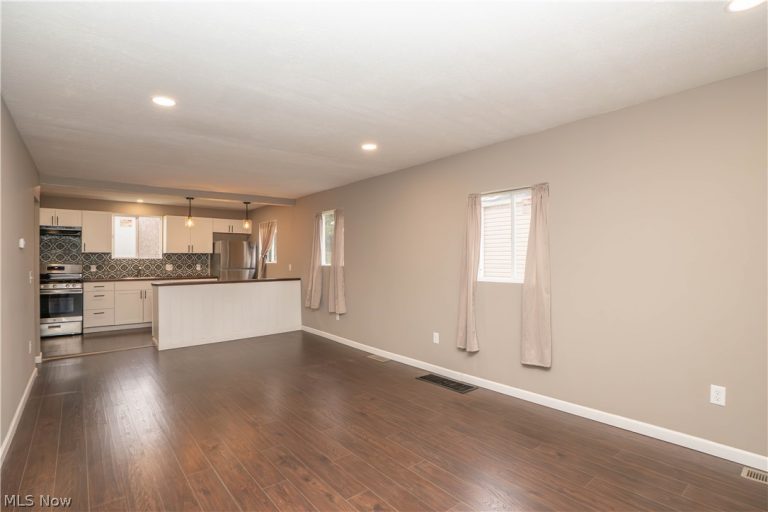 318 Elmport Avenue, Canton, OH - Photo 5