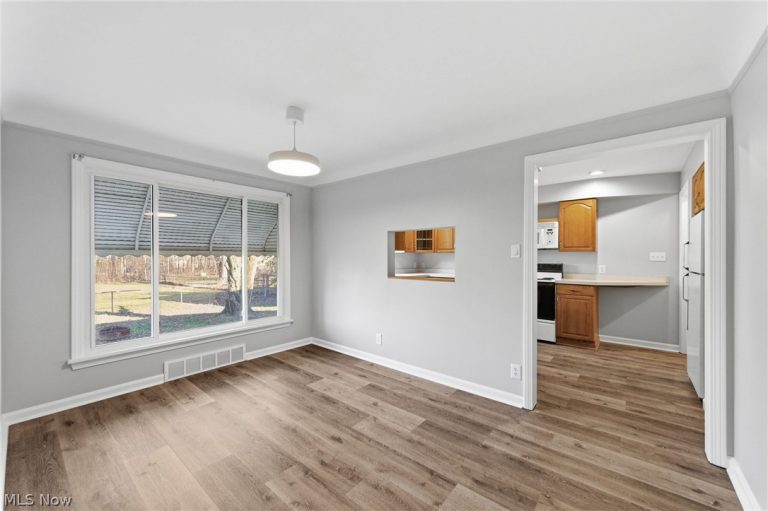 2809 Stark Drive, Willoughby Hills, OH - Photo 4