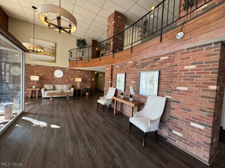 3675 Clague Road #409, North Olmsted, OH - Photo 5