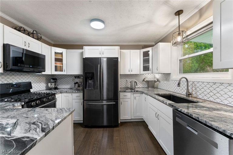 1363 Southeast Boulevard, Salem, OH - Photo 6