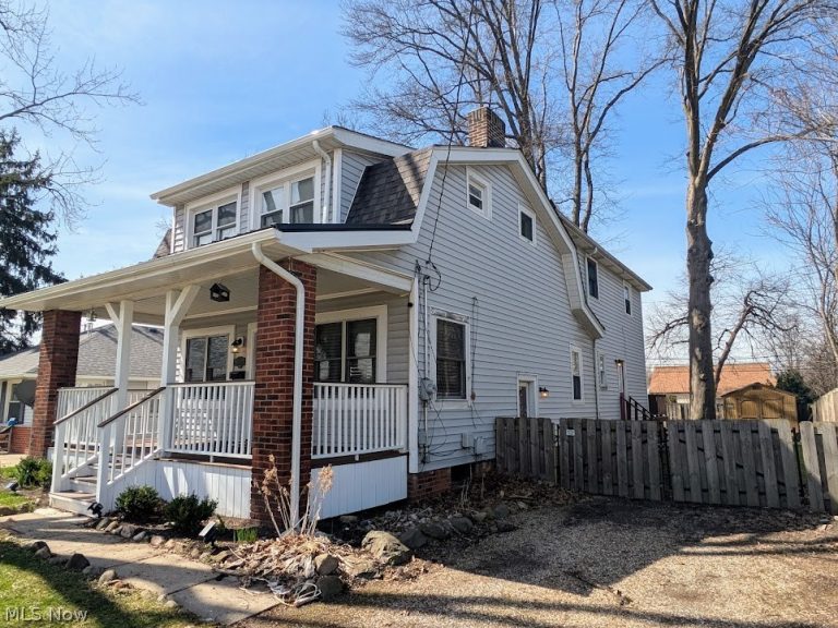 1902 Harding Drive, Wickliffe, OH - Photo 3