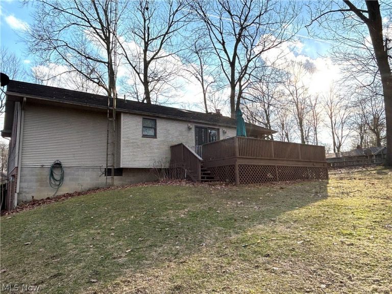 42900 Woodvale Lane, Columbiana, OH - Photo 6
