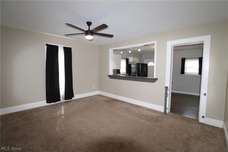 172 Main Street, Creston, OH - Photo 8