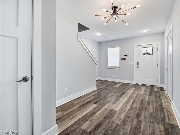 4191 Lorain Court, Cleveland, OH - Photo 4