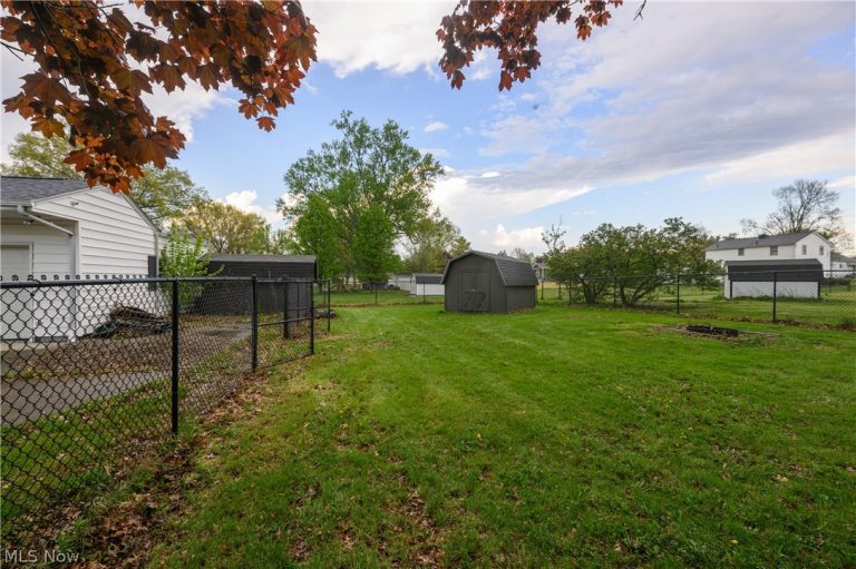 2950 Stanton Avenue, Massillon, OH - Photo 6