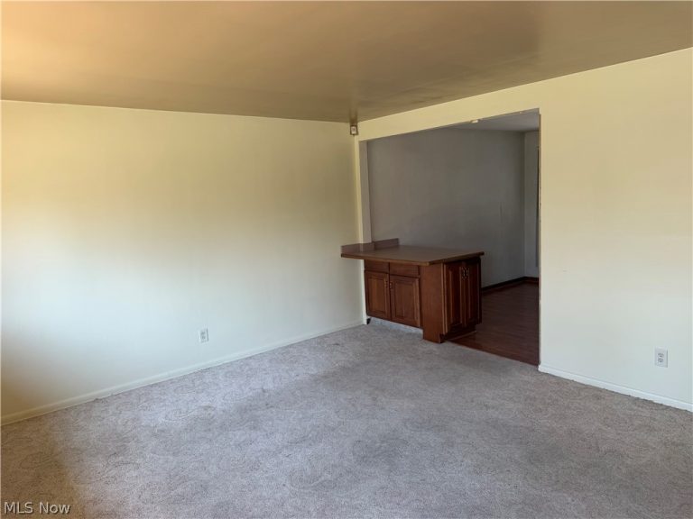 2860 Linda Drive, Warren, OH - Photo 8