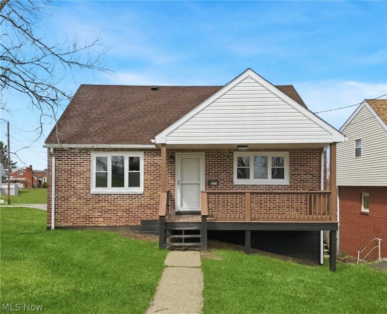 201 Wilshire Boulevard, Steubenville, OH - Photo 2