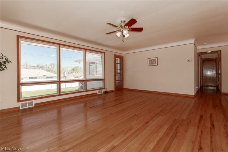 2784 Burden Drive, Parma, OH - Photo 3