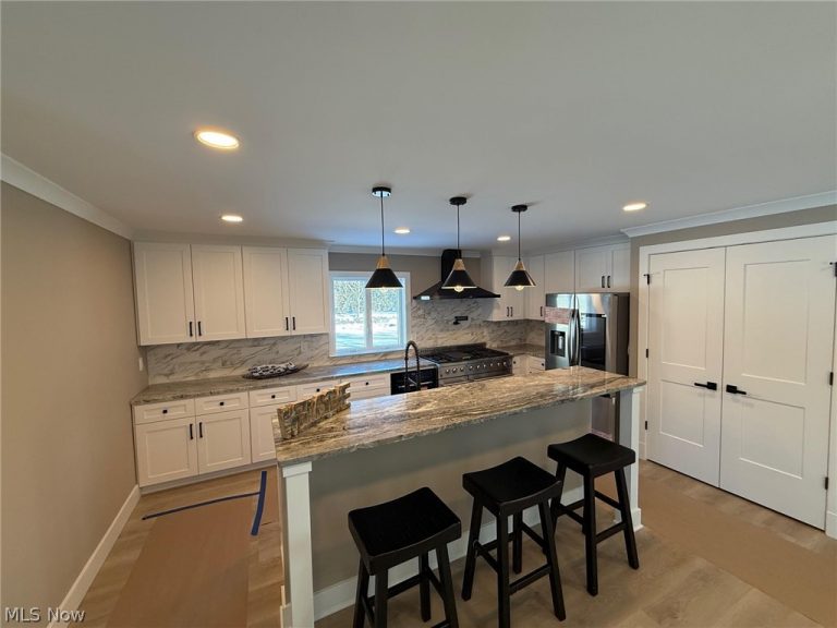 3940 Ellendale Road, Chagrin Falls, OH - Photo 8