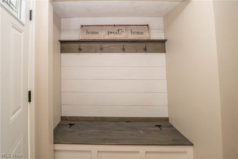 8028 Woodrush Drive, North Canton, OH - Photo 4