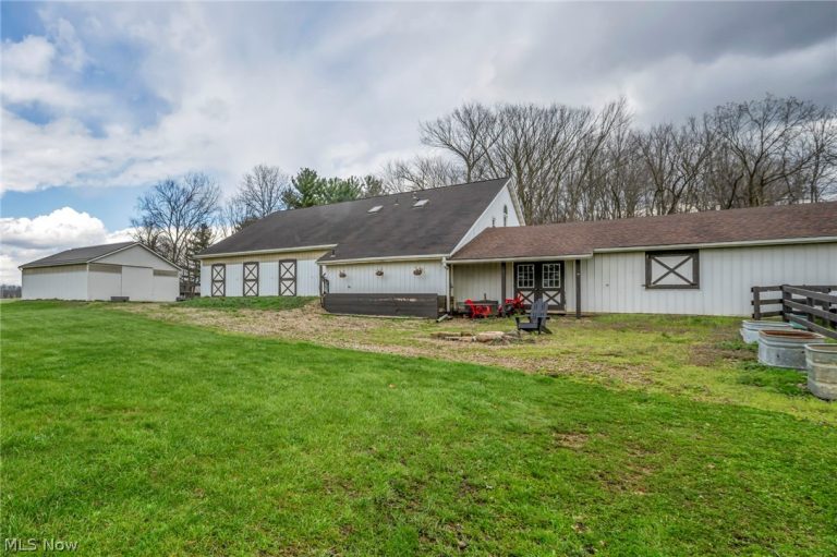 4020 Faircrest Street, Canton, OH - Photo 2