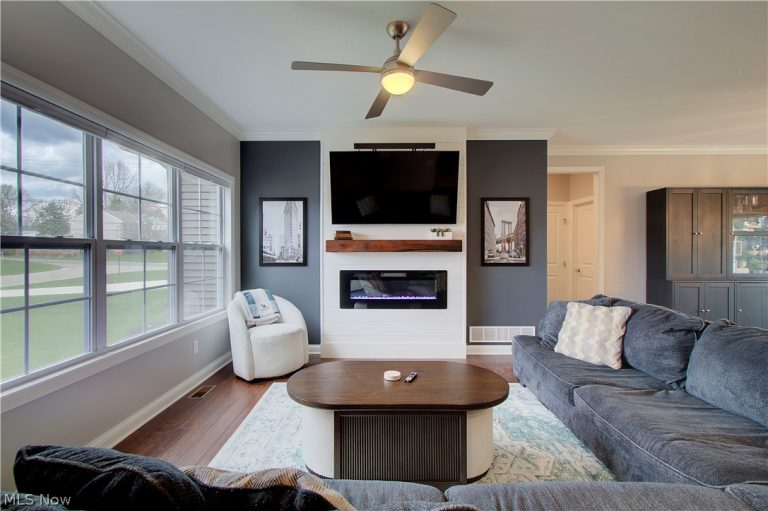 2594 Carlton Street, North Canton, OH - Photo 8