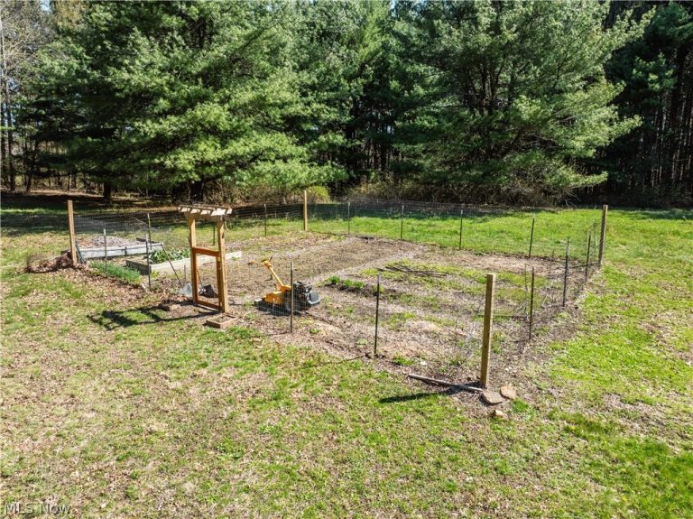 31370 Cadiz Dennison Road, Uhrichsville, OH - Photo 6