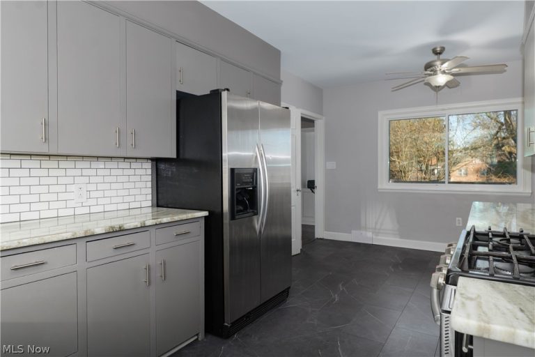 1210 Lennox Avenue, Massillon, OH - Photo 5