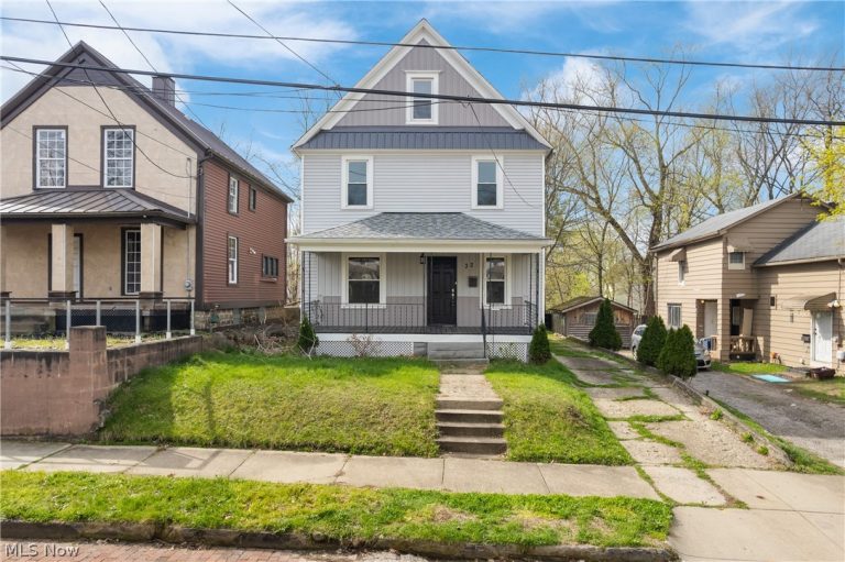 32 Penfield Avenue, Akron, OH, 44310
