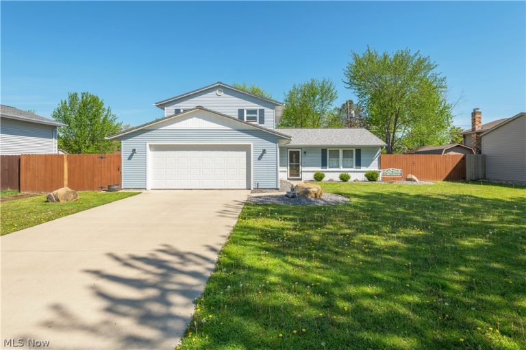 404 Oaknoll Drive, Amherst, OH, 44001