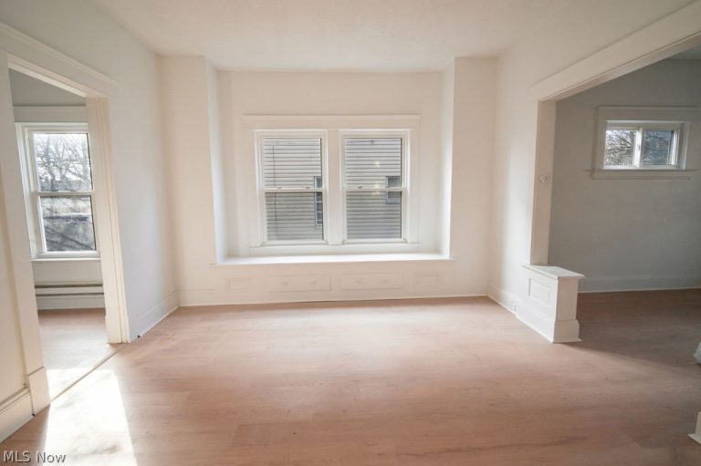 9714 Orleans Avenue, Cleveland, OH - Photo 8